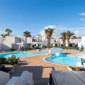 Homeforguest Con Terraza Y Piscina En Appartamento